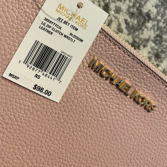 SOLD!!!!NWT Michael Kors Light blossom lg wristlet - Picture 5 of 7